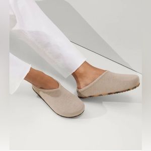 Rothy’s clog (dove; size 8)